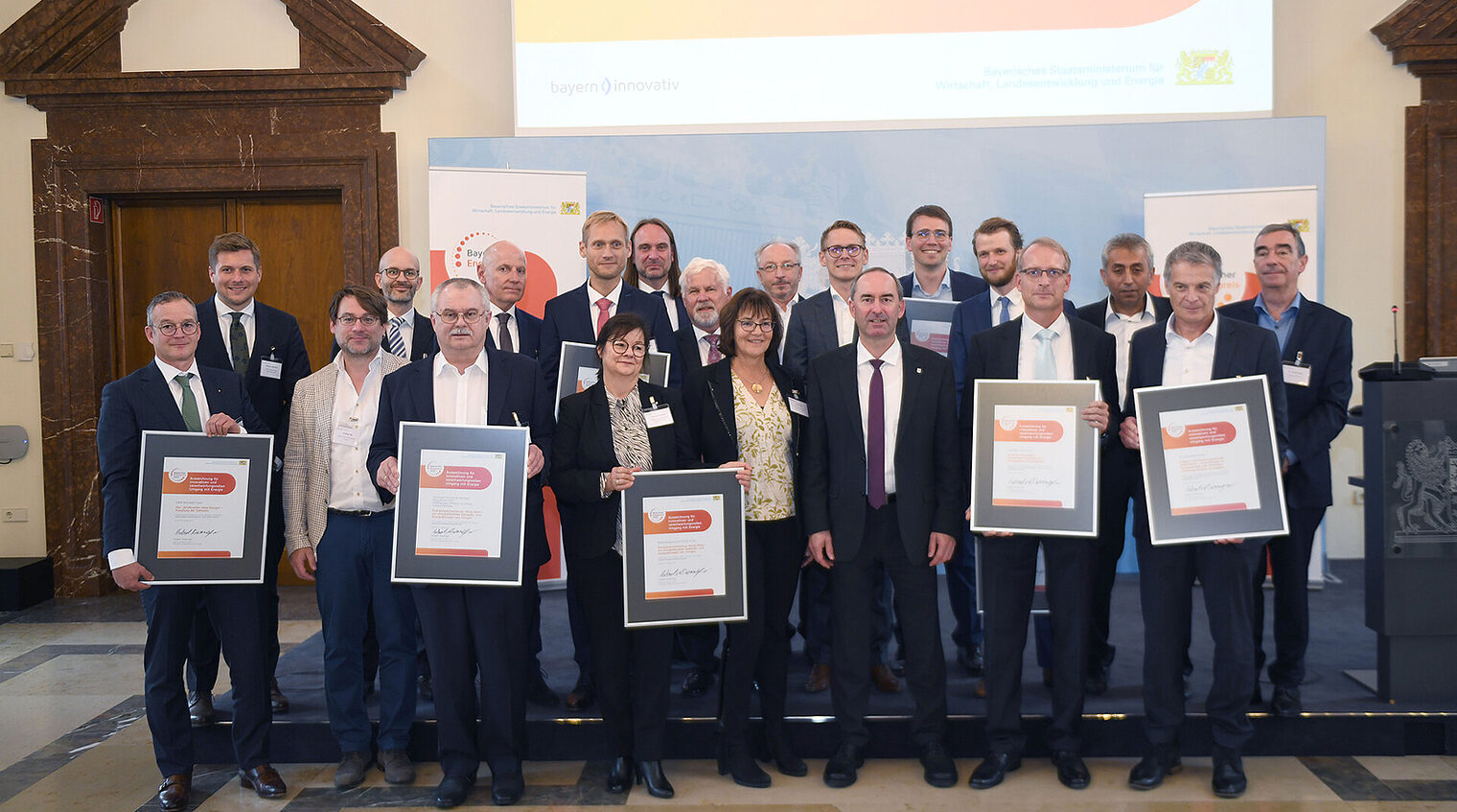 Die Preisträgerinnen und Preisträger des Bayerischen Energiepreises 2022